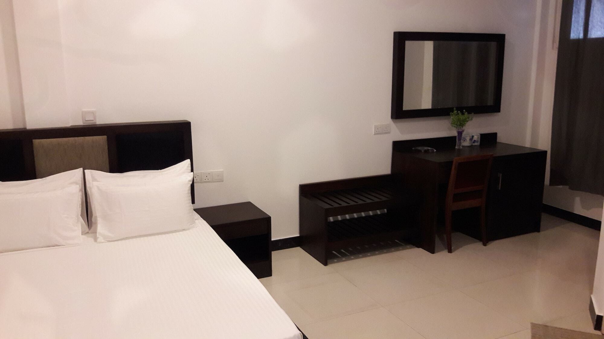 Hotel 198 Negombo Ngoại thất bức ảnh