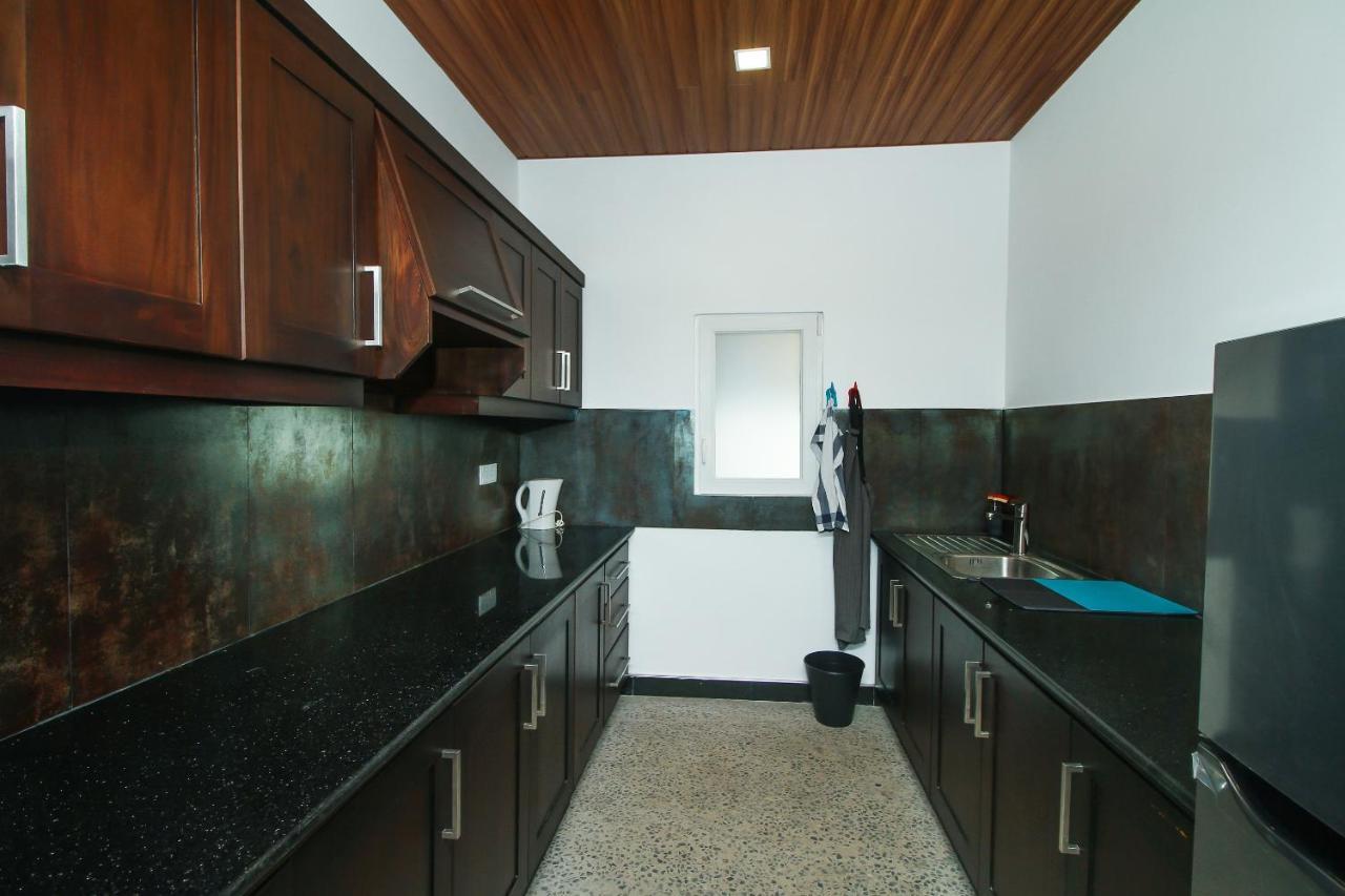 Hotel 198 Negombo Ngoại thất bức ảnh
