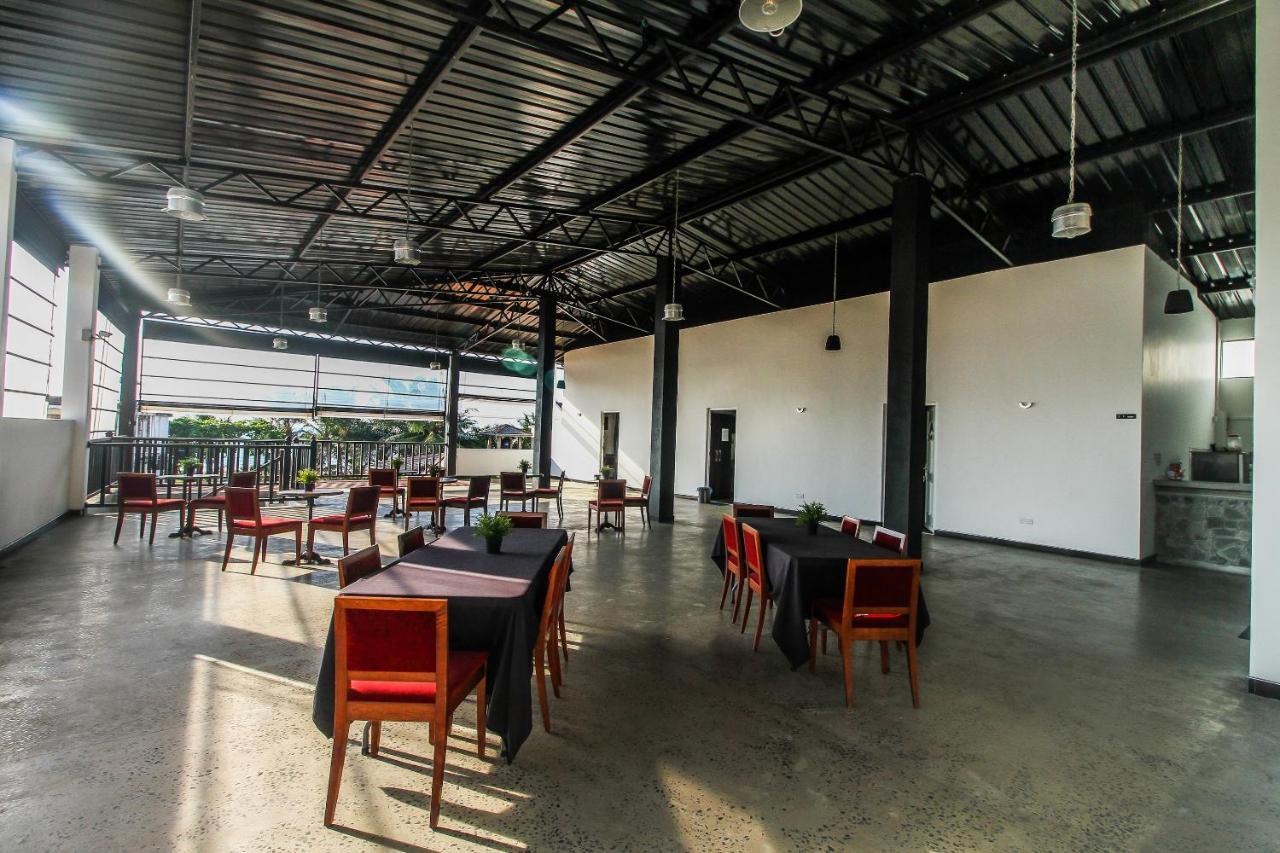 Hotel 198 Negombo Ngoại thất bức ảnh